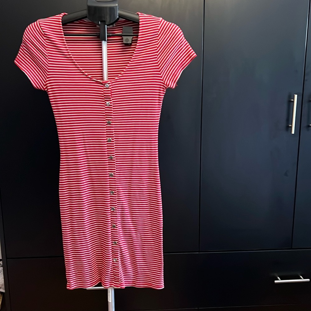 Gorgeous stripped summer dress